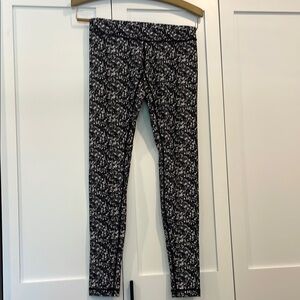 Lululemon leggings 
Black and White. Never worn